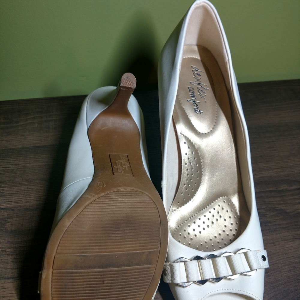 Heels - Picture 7 of 7